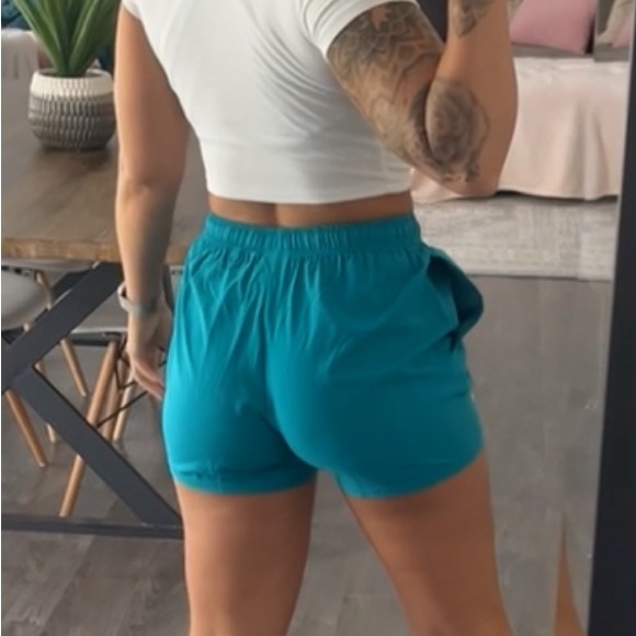 Gymshark Arrival 5 inch shorts - Picture 6 of 6